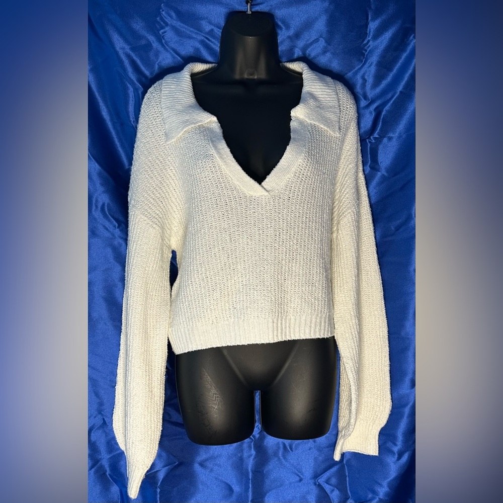 NWT Rue21 White Sweatershirt - Picture 3 of 3